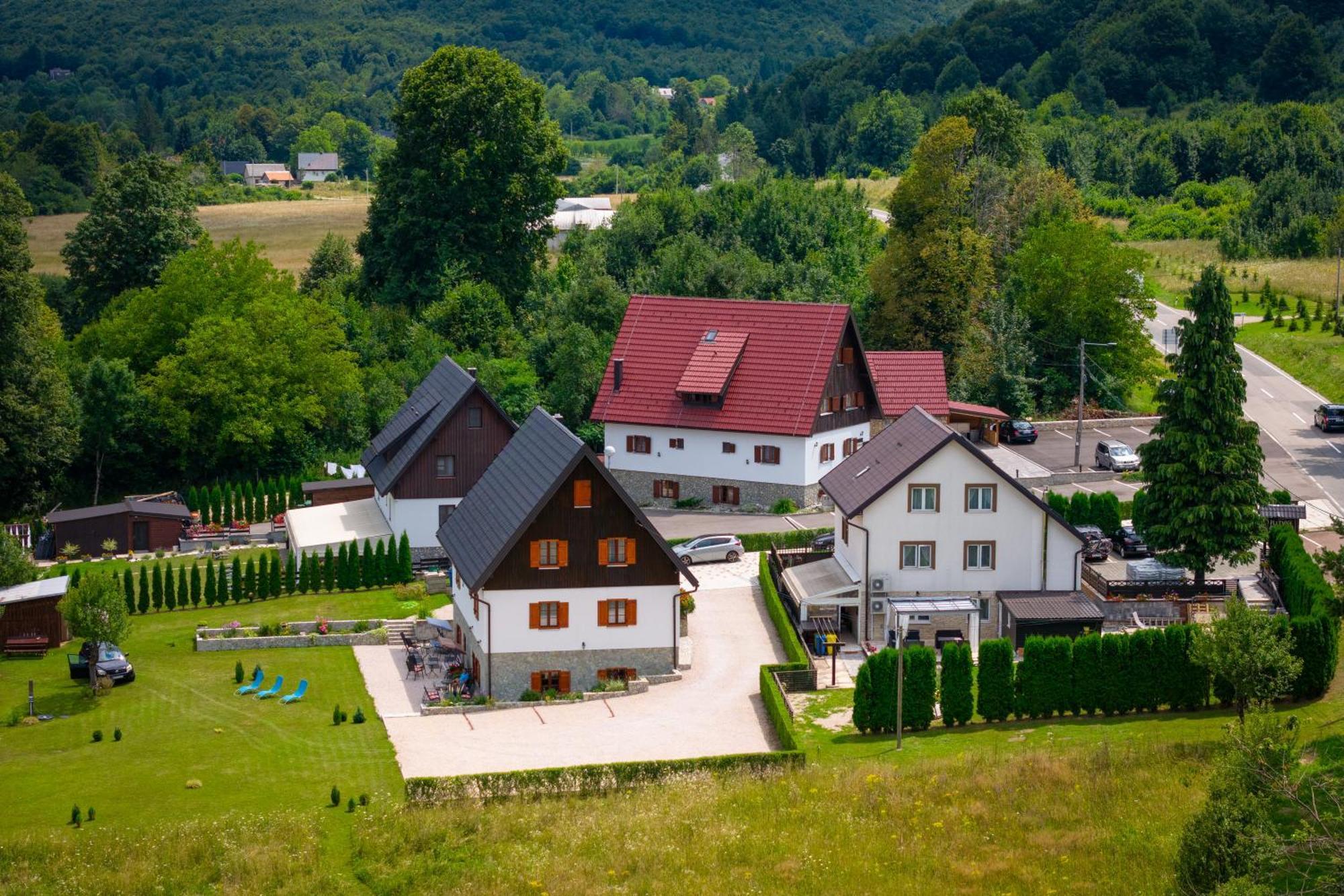 Green Lakes House พลิตวิชกา เยเซรา ภายนอก รูปภาพ